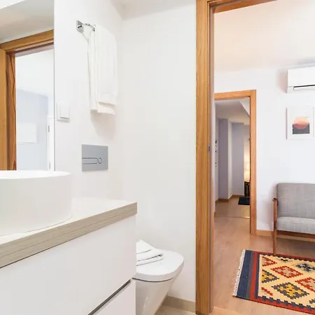 Perfect 1 Bed In Chiado With Aircon 公寓 Lisboa